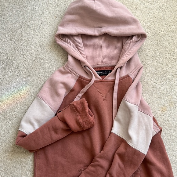 soft a&f fleece hoodie - Picture 3 of 3